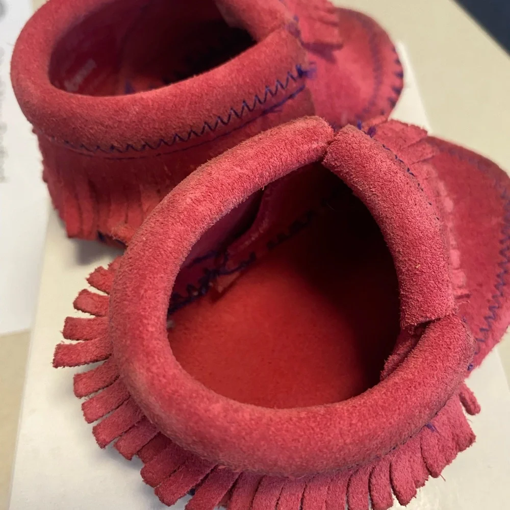 Riley bootie hot pink Minnetonka size 2 infant